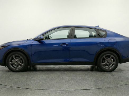 Used 2025 Kia K4 LXS FWD image 5