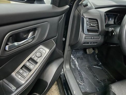 Used 2024 Nissan Rogue SV image 14