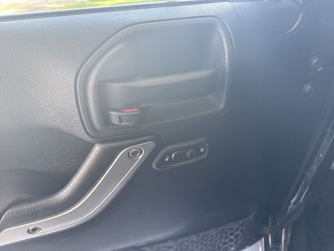 Used 2013 Jeep Wrangler Sahara w/ Connectivity Group image 14