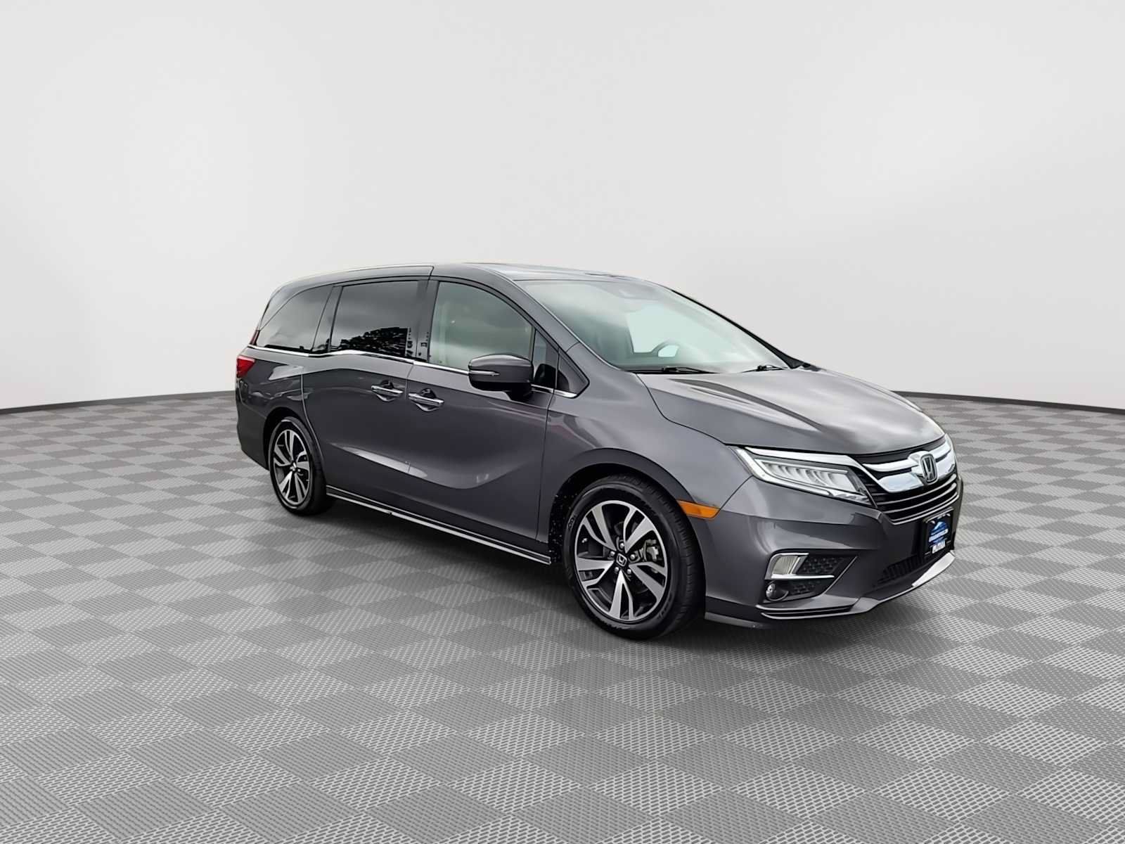 Used 2018 Honda Odyssey Elite image 2