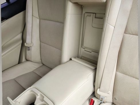 Used 2015 Lexus ES 350 w/ Luxury Package FWD image 15
