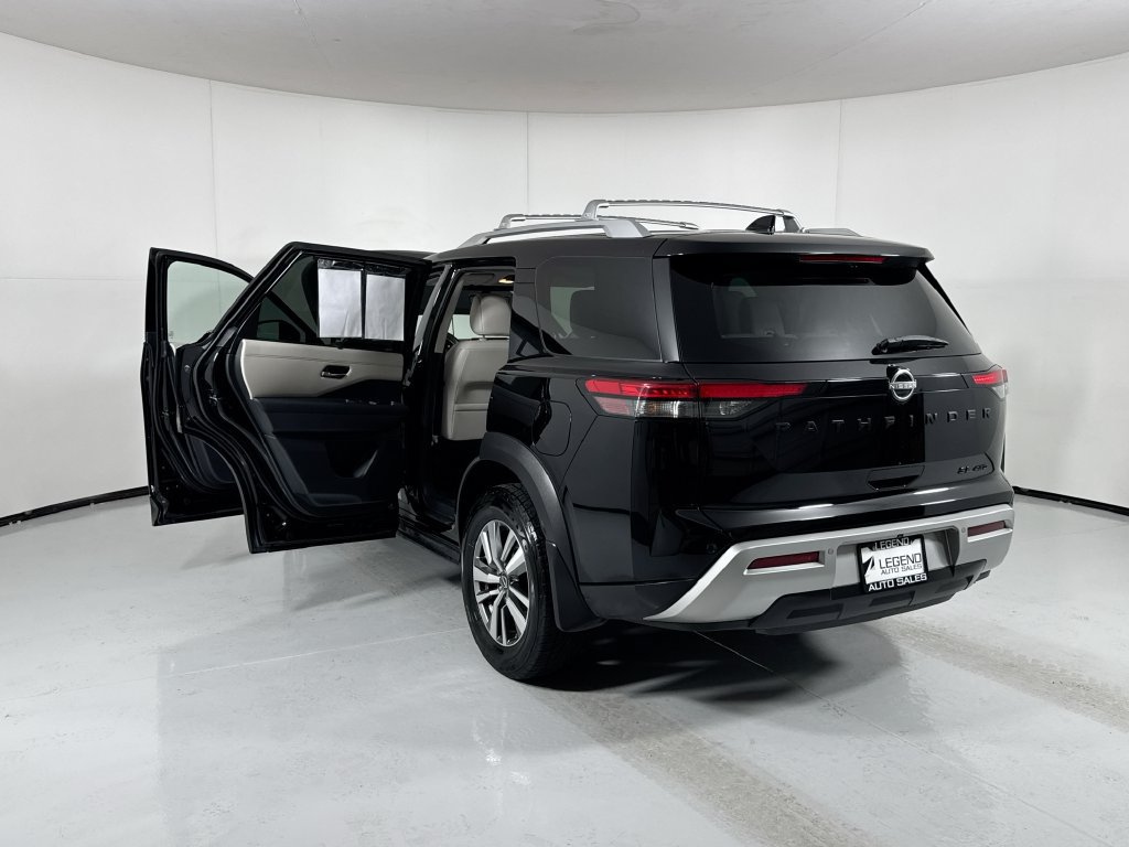 Used 2023 Nissan Pathfinder SL w/ Black Appearance Package AWD/4WD image 27