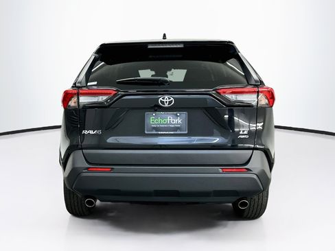 Used 2025 Toyota RAV4 LE AWD/4WD image 7