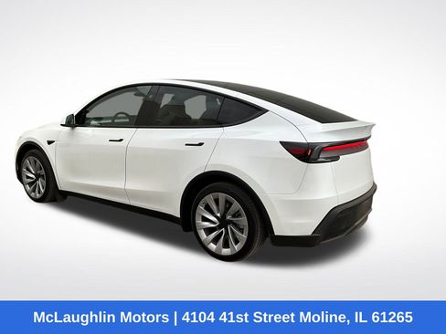 Used 2026 Tesla Model Y Long Range image 14