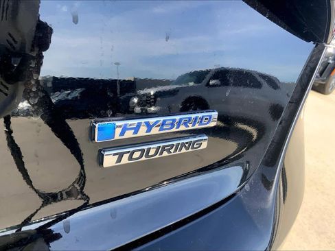 Used 2023 Honda Accord Touring image 9