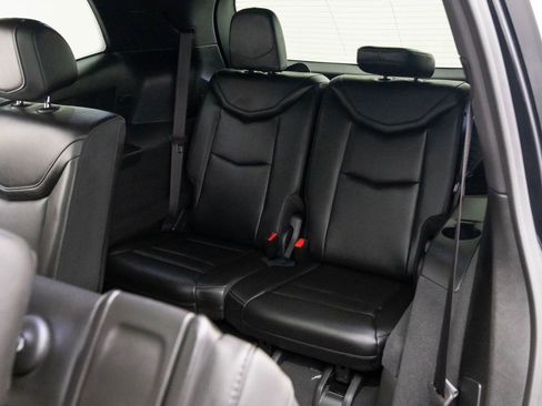 New 2025 Cadillac XT6 Luxury image 18