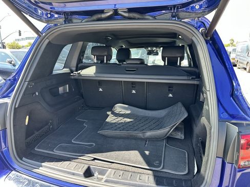 Used 2020 Mercedes-Benz GLB 250 4MATIC w/ Premium Package image 7