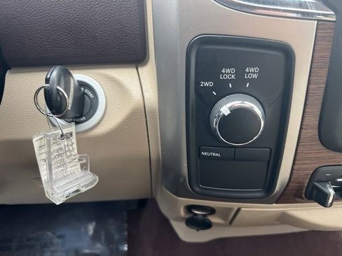 Used 2018 RAM 2500 Laramie image 30