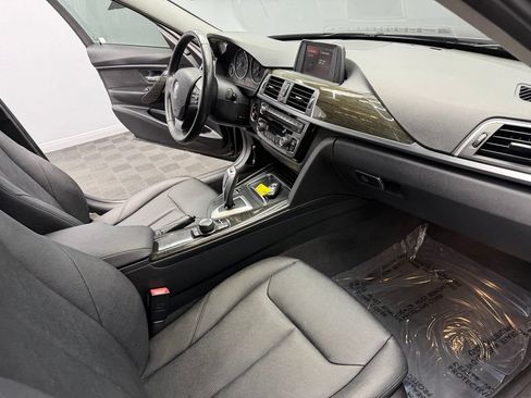 Used 2018 BMW 320i Sedan RWD image 52