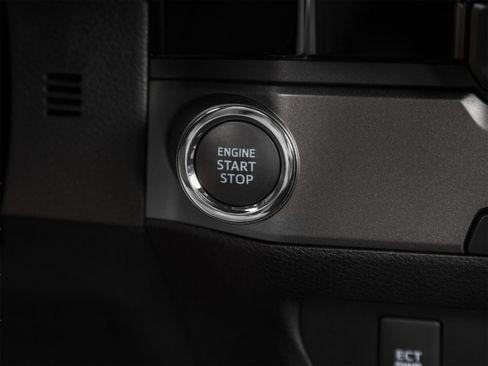 Used 2017 Toyota Tacoma TRD Sport w/ Premium & Technology Package AWD/4WD image 45