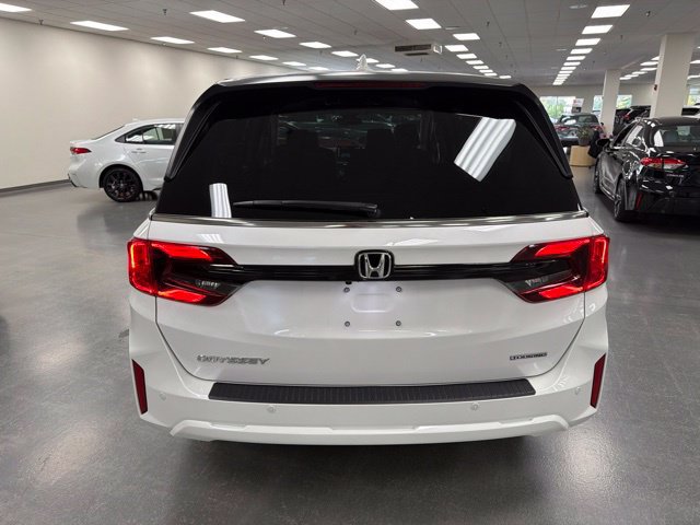 Used 2025 Honda Odyssey Touring image 6