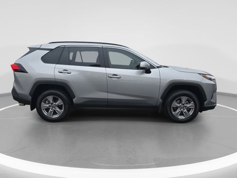 Used 2025 Toyota RAV4 XLE image 4