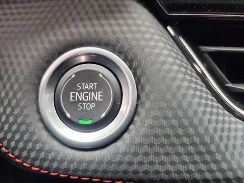 Used 2025 Chevrolet Equinox RS w/ Convenience Package III image 29