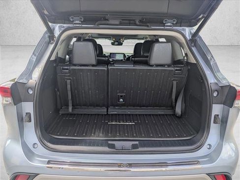 Used 2022 Toyota Highlander Platinum AWD/4WD image 6