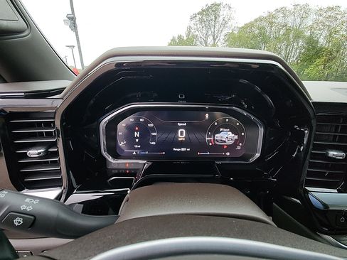 New 2026 GMC Sierra 1500 SLT w/ SLT Premium Package image 18