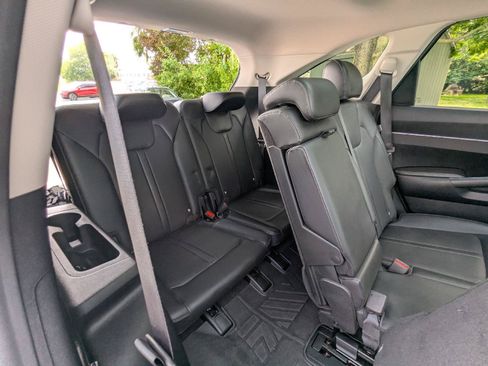Used 2025 Kia Sorento S w/ Panoramic Sunroof Package AWD/4WD image 32