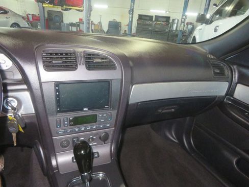 Used 2004 Ford Thunderbird RWD image 25