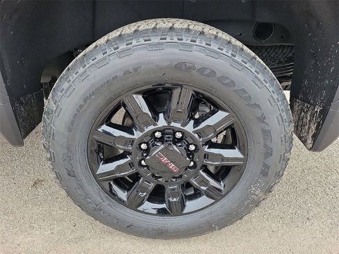 New 2026 GMC Sierra 2500 AT4 w/ AT4 Premium Plus Package image 10