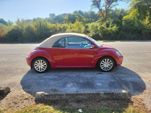 Used 2008 Volkswagen Beetle SE image 5