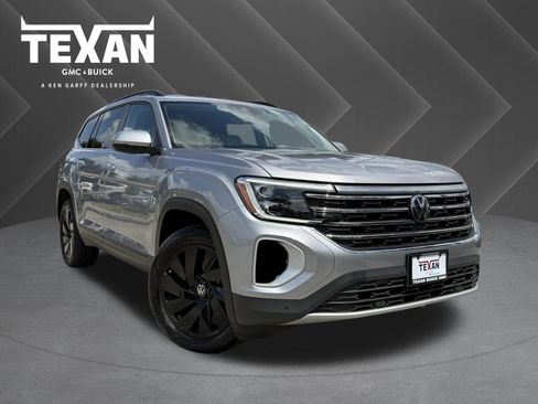 Used 2024 Volkswagen Atlas SE FWD image 1