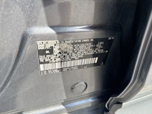 Used 2015 Toyota RAV4 Limited AWD/4WD image 29