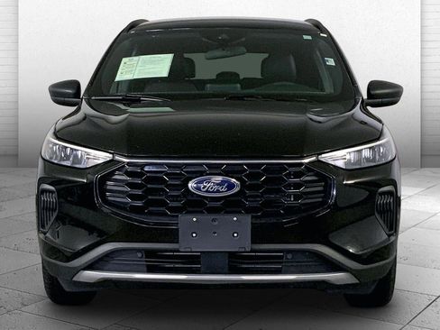 Used 2025 Ford Escape ST-Line image 2
