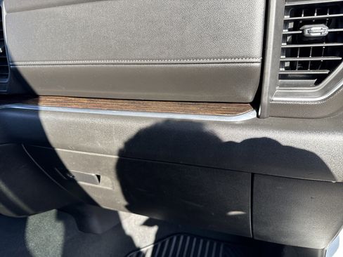 Used 2024 GMC Sierra 2500 SLE w/ SLE Value Package; image 20