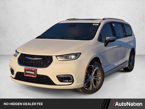New 2026 Chrysler Pacifica Pinnacle FWD image 1