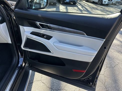 Used 2021 Kia Telluride SX w/ SX Prestige Package image 17