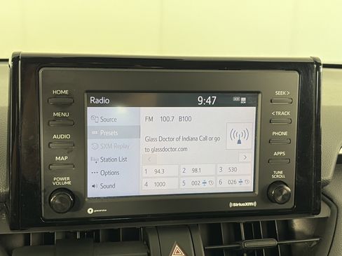Used 2021 Toyota RAV4 LE AWD/4WD image 17