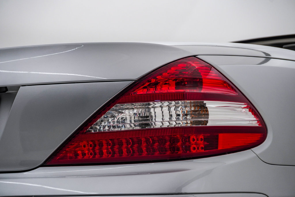 Used 2007 Mercedes-Benz SL 550 image 15