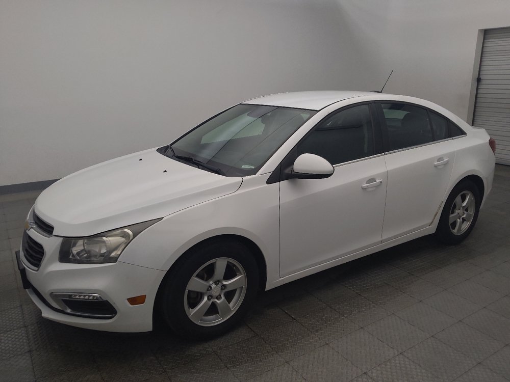 Used 2015 Chevrolet Cruze LT FWD image 2