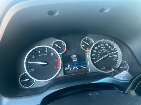 Used 2017 Toyota Tundra SR5 AWD/4WD image 11