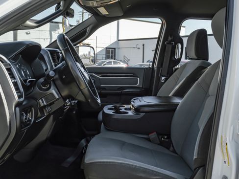 Used 2022 RAM 2500 Big Horn w/ Cold Weather Group image 3