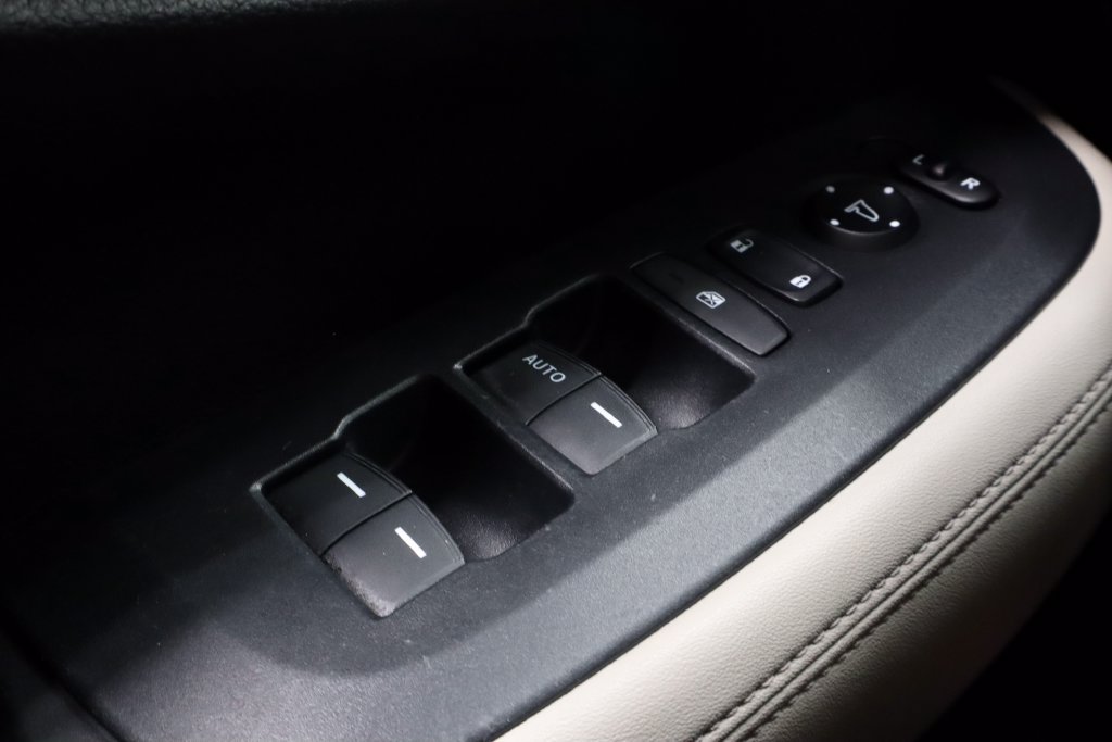 Used 2024 Honda HR-V LX image 25