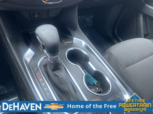 Used 2023 Chevrolet Traverse LT FWD image 16