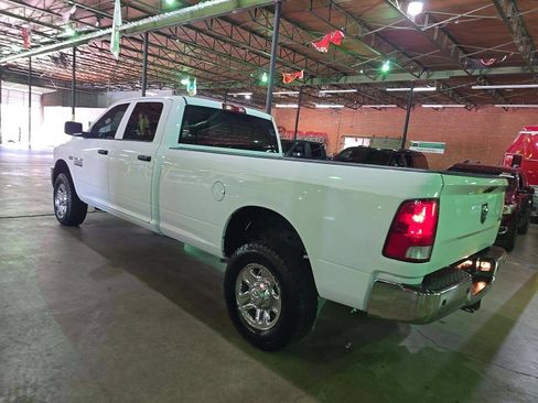 Used 2018 RAM 2500 Tradesman w/ Chrome Appearance Group AWD/4WD image 4