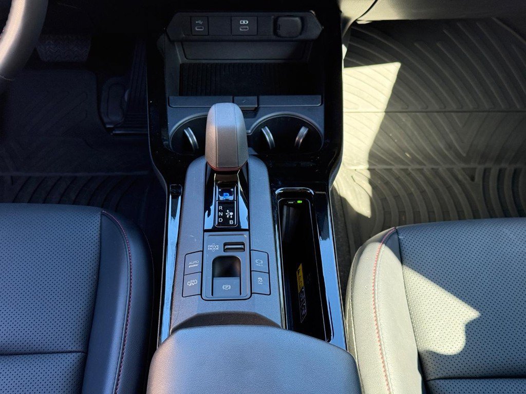 Used 2026 Toyota Prius Plug-In Hybrid FWD image 13