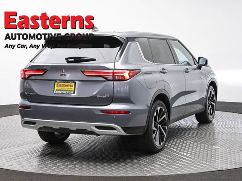 Used 2023 Mitsubishi Outlander SE AWD/4WD image 5