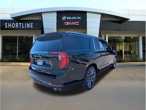Used 2026 GMC Yukon XL Denali Ultimate w/ LPO, Floor Liner Package AWD/4WD image 3