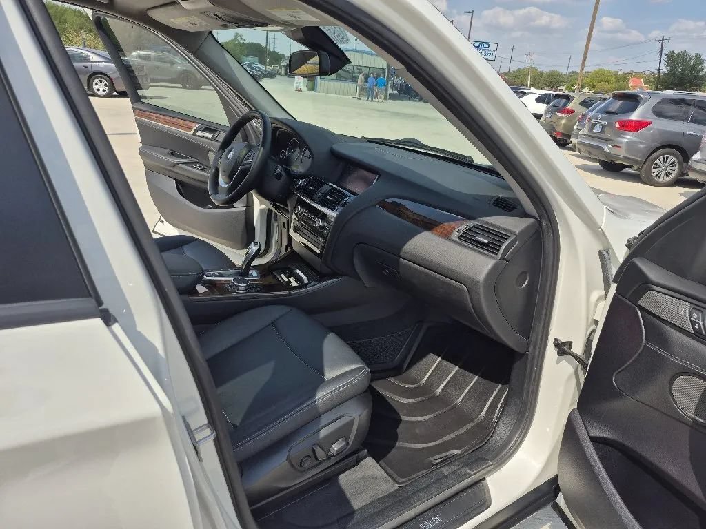 Used 2016 BMW X3 xDrive28i AWD/4WD image 16