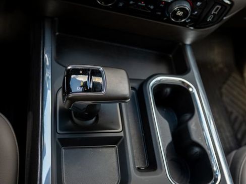 Used 2024 Chevrolet Silverado 1500 LTZ AWD/4WD image 37