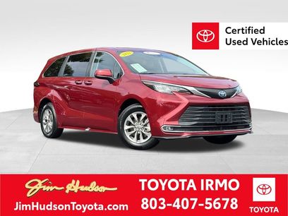 Certified 2022 Toyota Sienna XLE