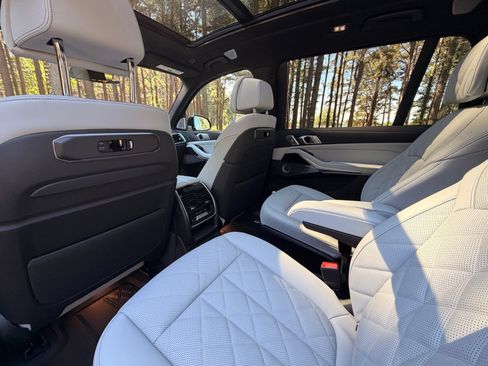 New 2027 BMW X7 xDrive40i w/ M Sport Package AWD/4WD image 15