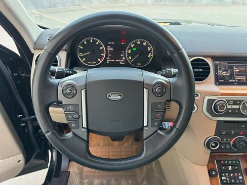 Used 2016 Land Rover LR4 HSE image 14