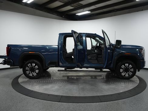 New 2026 GMC Sierra 2500 Denali w/ Denali Reserve Package image 13