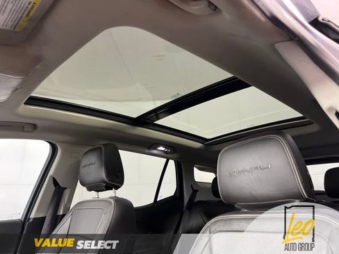 Used 2019 GMC Terrain Denali w/ Advanced Safety Package AWD/4WD image 14