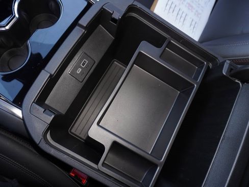 Used 2025 Chevrolet Suburban RST image 22