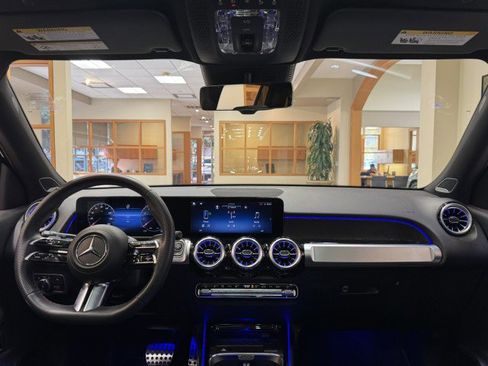 Used 2024 Mercedes-Benz GLB 250 image 7