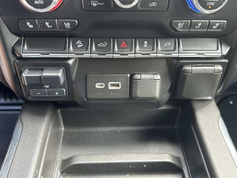 Used 2021 GMC Sierra 1500 AT4 image 33